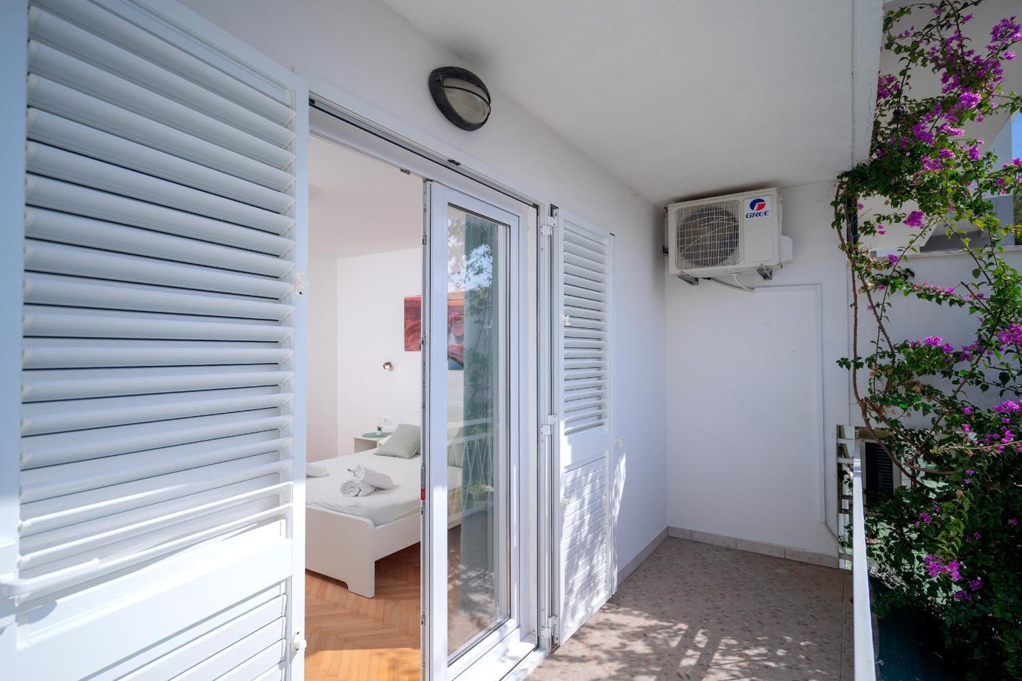 Apartments Lucic Hvar Town Exterior photo