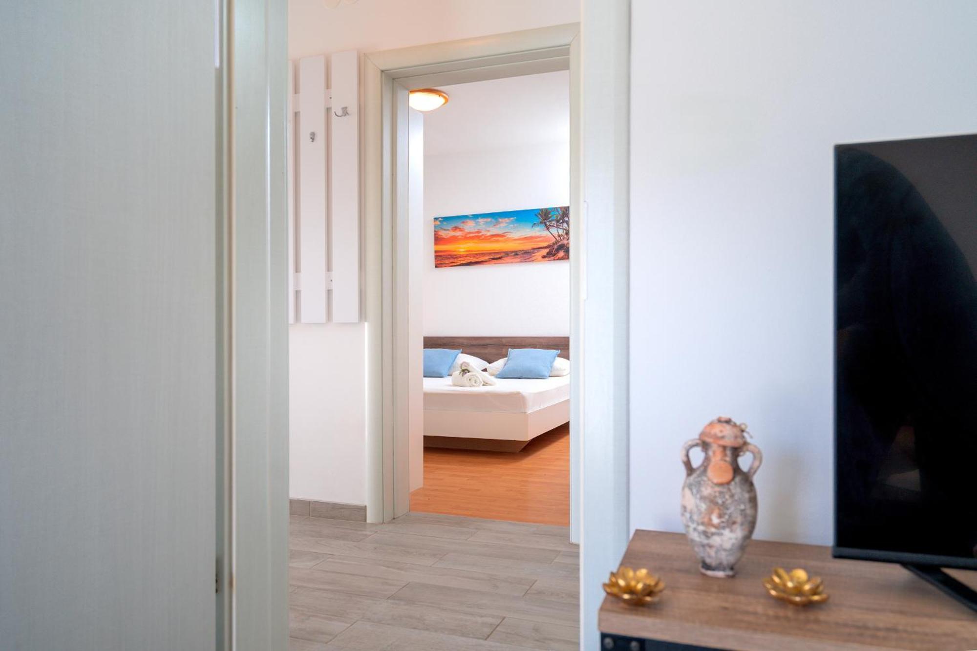 Apartments Lucic Hvar Town Exterior photo